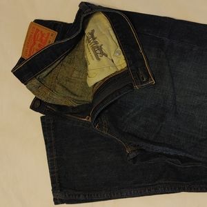 Levi jeans 30X32